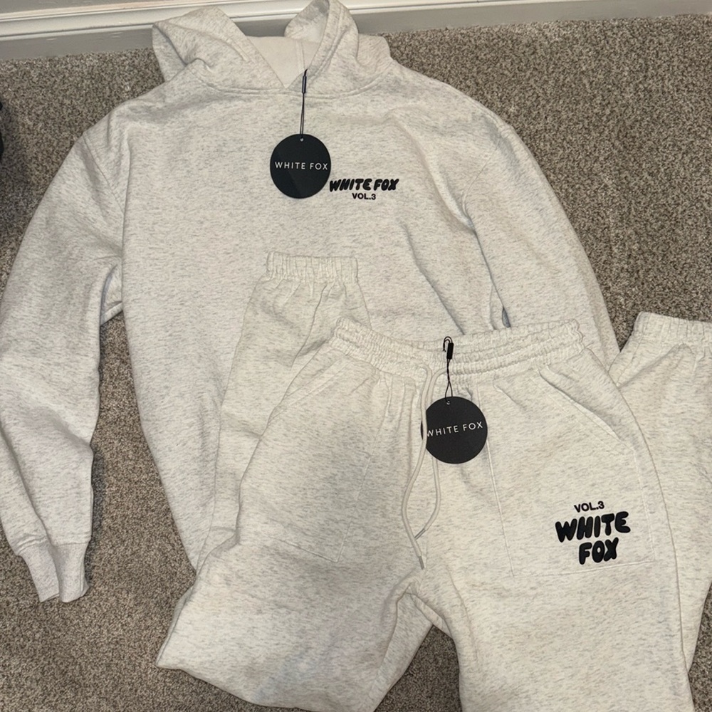 White fox hoodie and sweatpants!